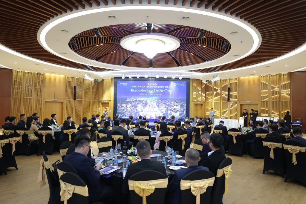 Sự kiện Lễ ký kết đại lý chiến lược phân phối dự án Eurowindow Light City diễn ra trang trọng