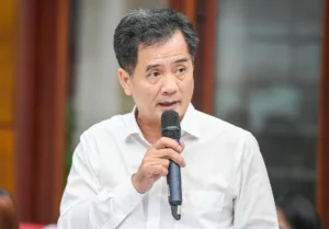 Ông Nguyễn Văn Đính phát biểu tại hội thảo về lãi suất và cơ hội đầu tư bất động sản.