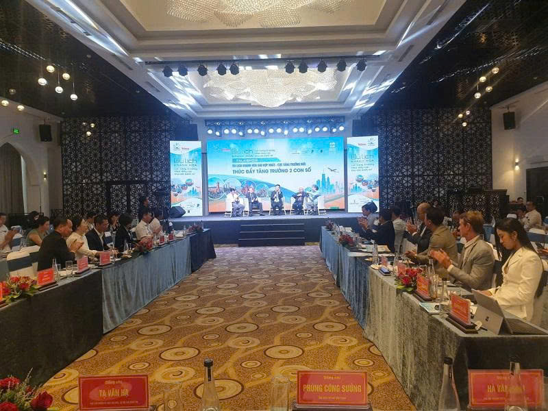 Quang cảnh Hội thảo "Du lịch Khánh Hòa - Cực tăng trưởng thúc đẩy các trụ cột kinh tế"